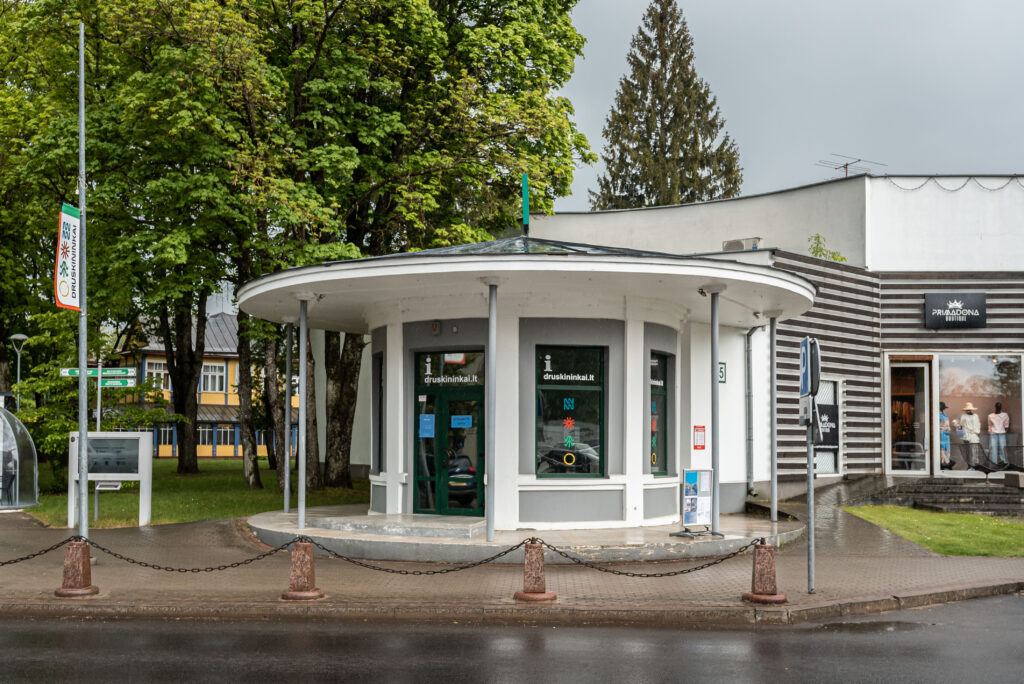 Druskininkų turizmo ir verslo informacijos centras, pastatas Druskininkų turizmo ir verslo informacijos centras