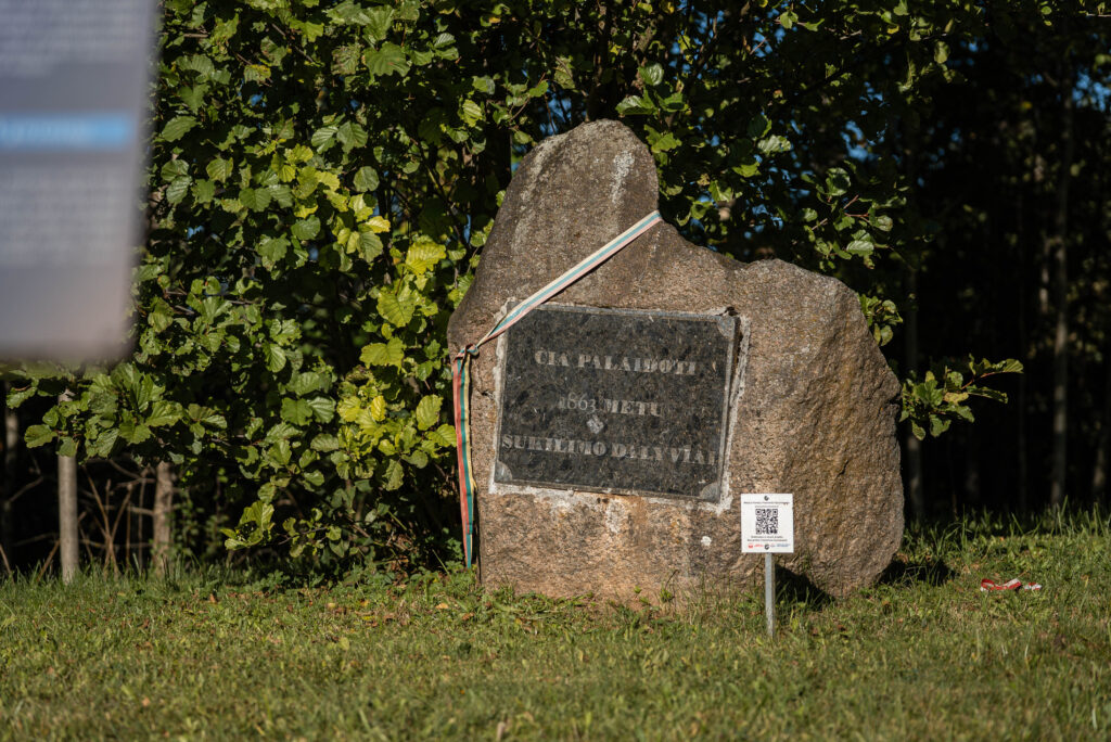 Stračiūnų sukilimo dalyvių kapas