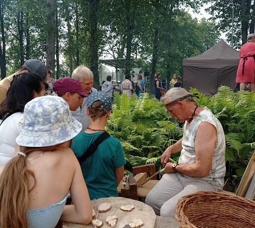 pasilazdavojimai lazdos istorija