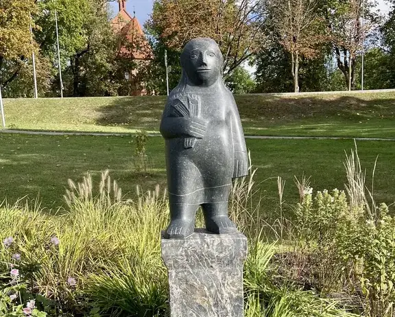 K. Jeroševaitės skulptūra GIMTADIENIS. 1987 m